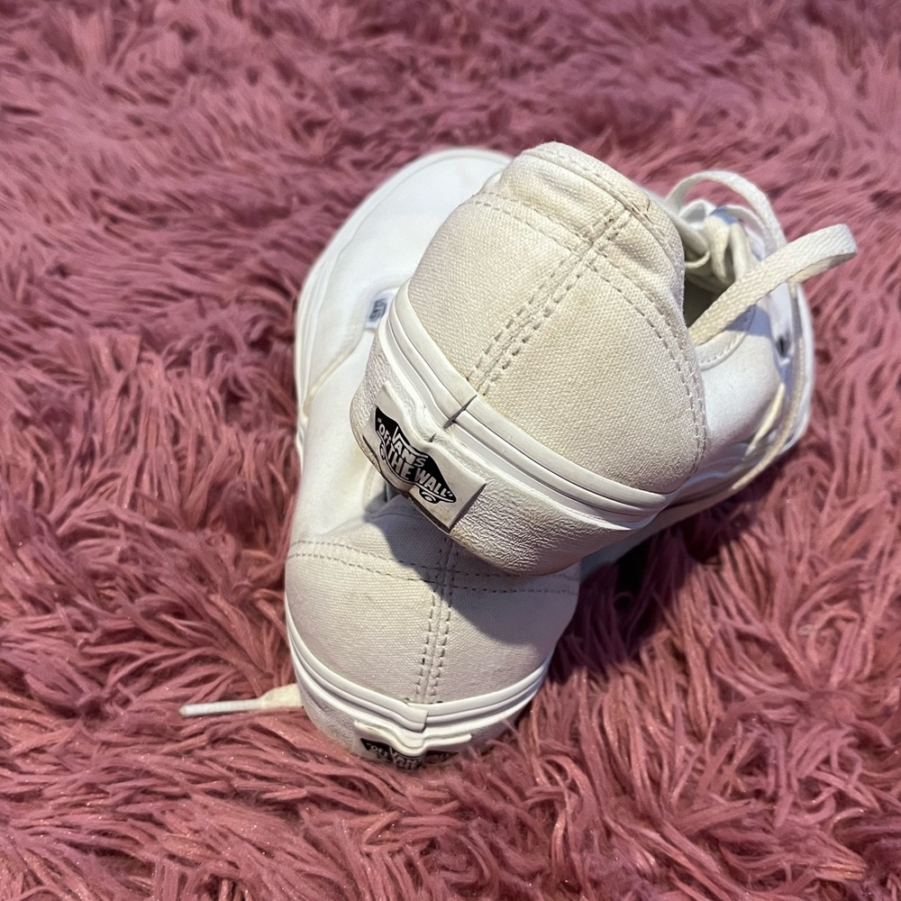 white lace up vans - Picture 7 of 7